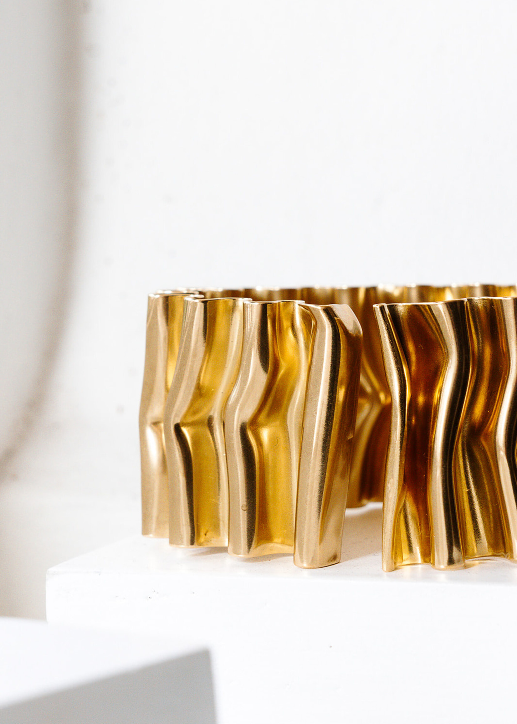Tweek-eek Mirr wave brass bracelet