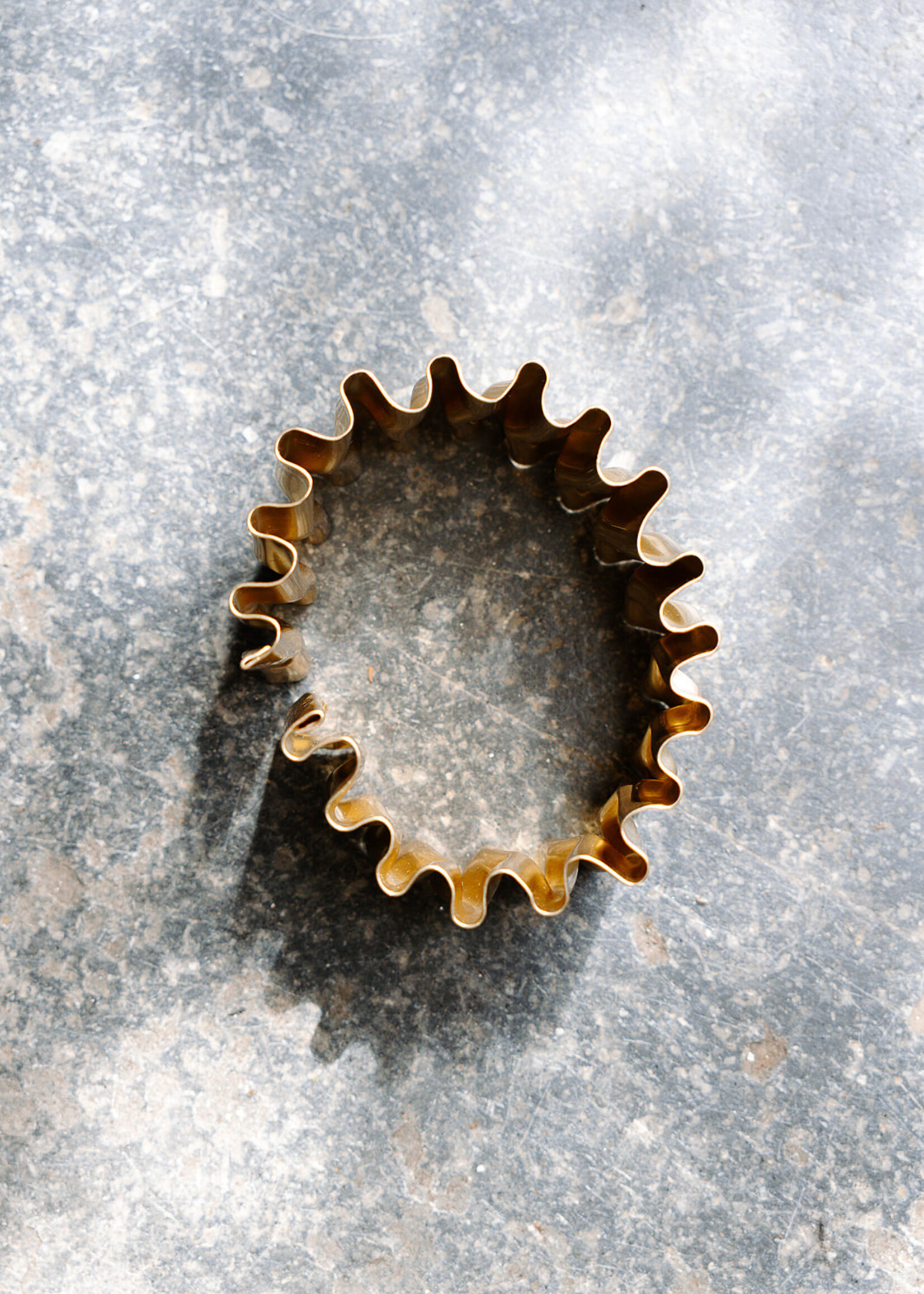 Tweek-eek Mirr wave brass bracelet