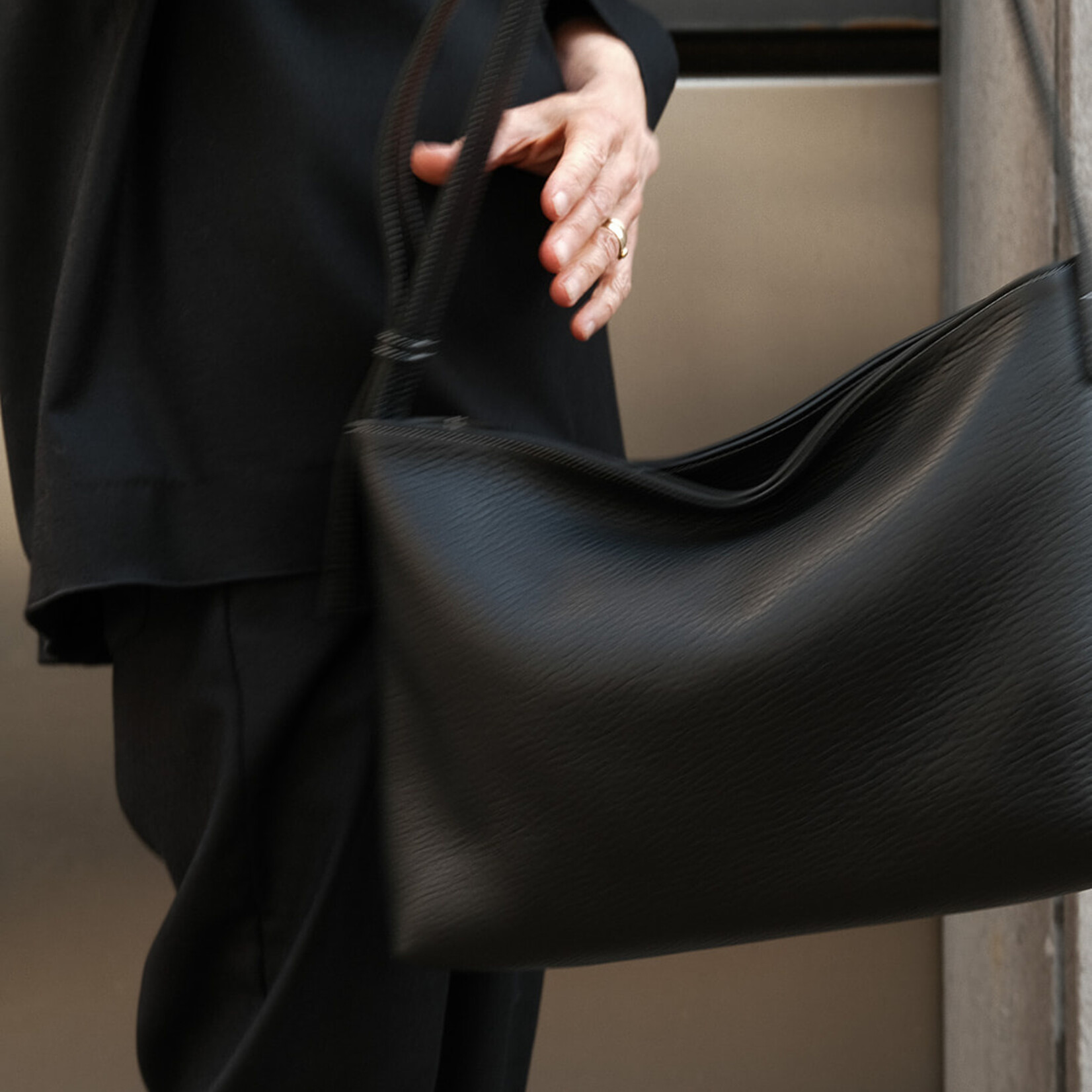 NO/AN City bag  black with white stitches