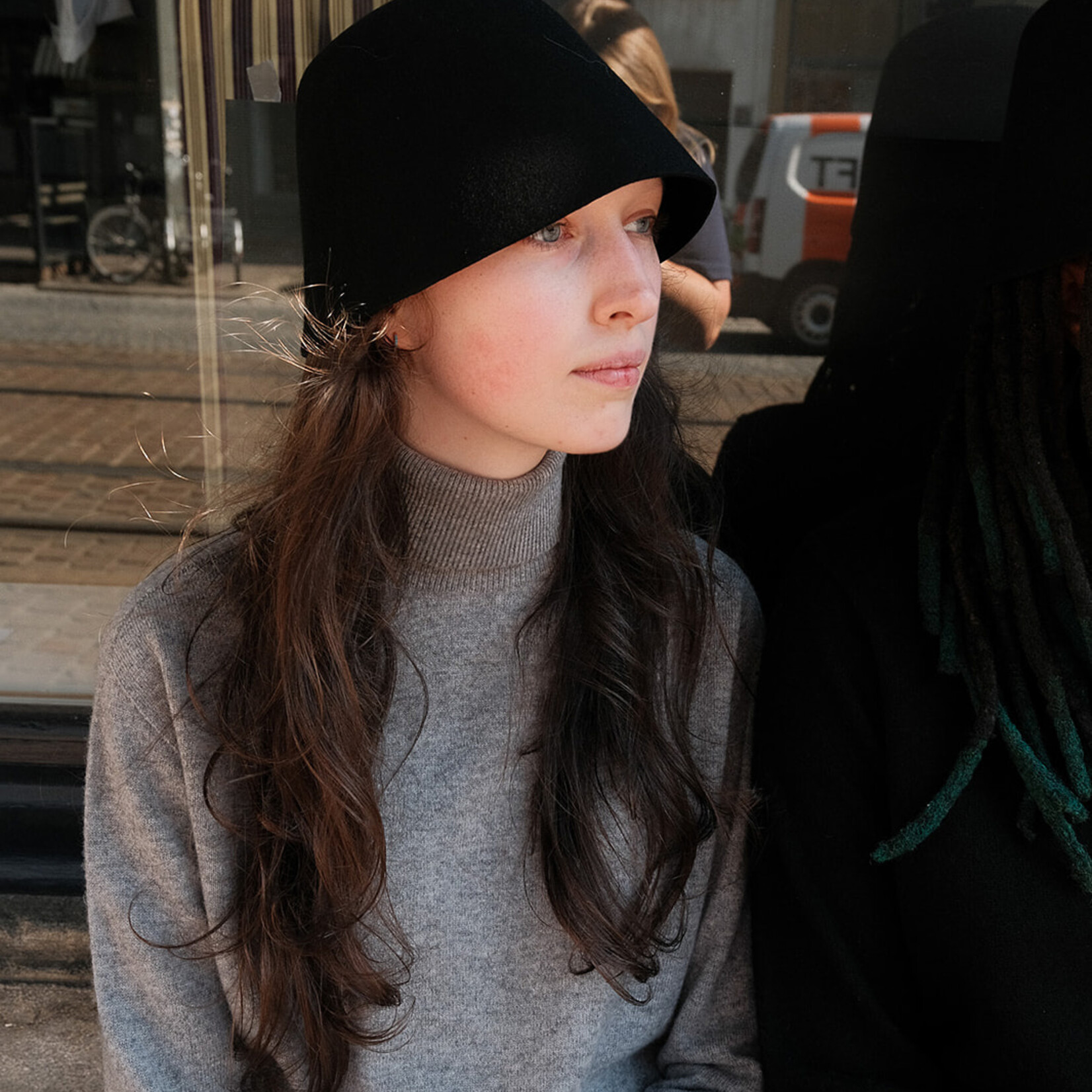 Turtle neck sweater grey