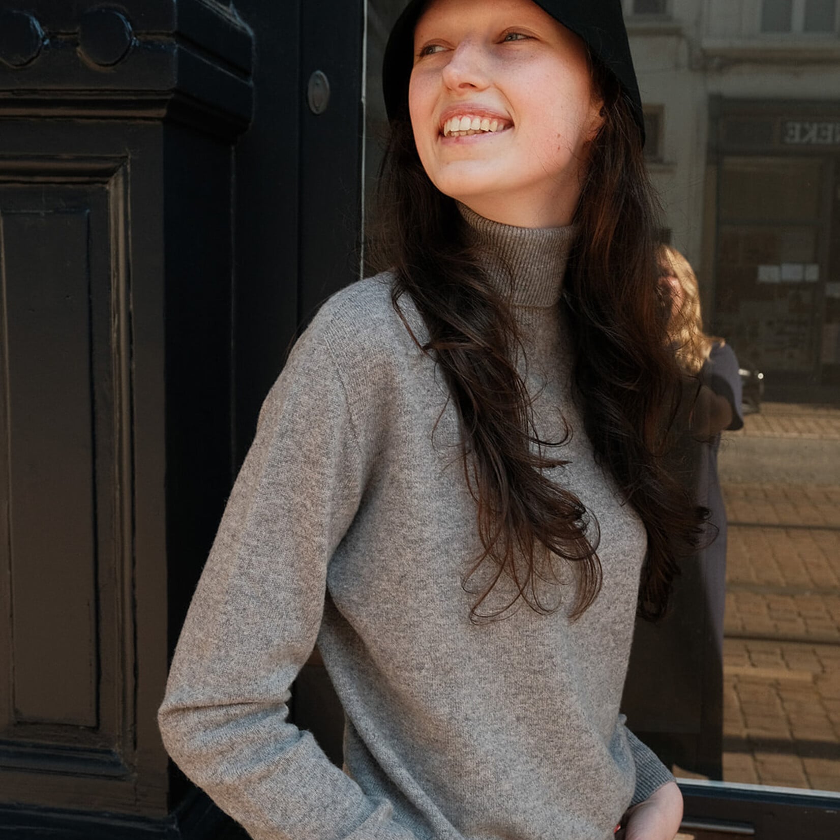 Turtle neck sweater grey