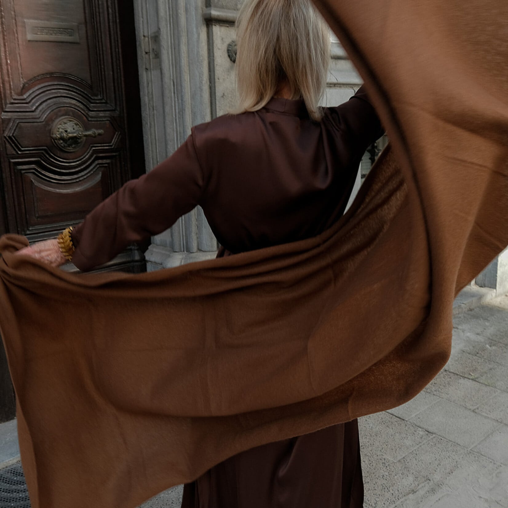 White + Warren Cashmere Travel Wrap   CEDERWOOD