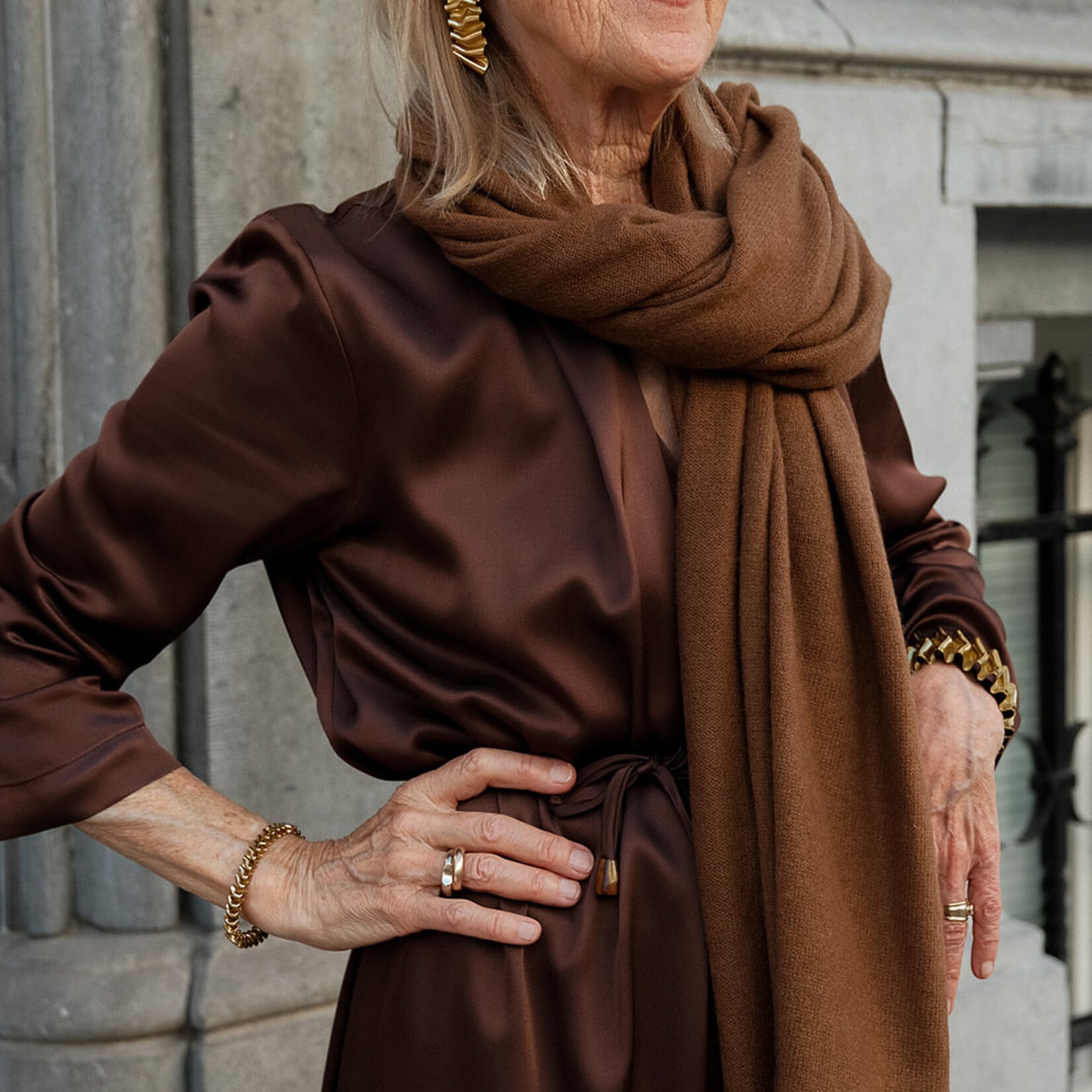 White + Warren Cashmere Travel Wrap   CEDERWOOD