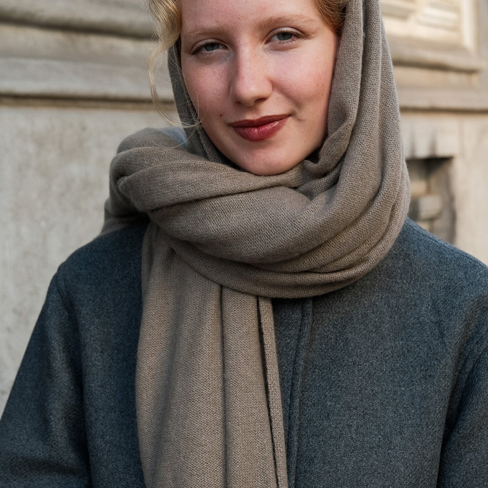 White + Warren Cashmere Travel Wrap    SOFT SHALE