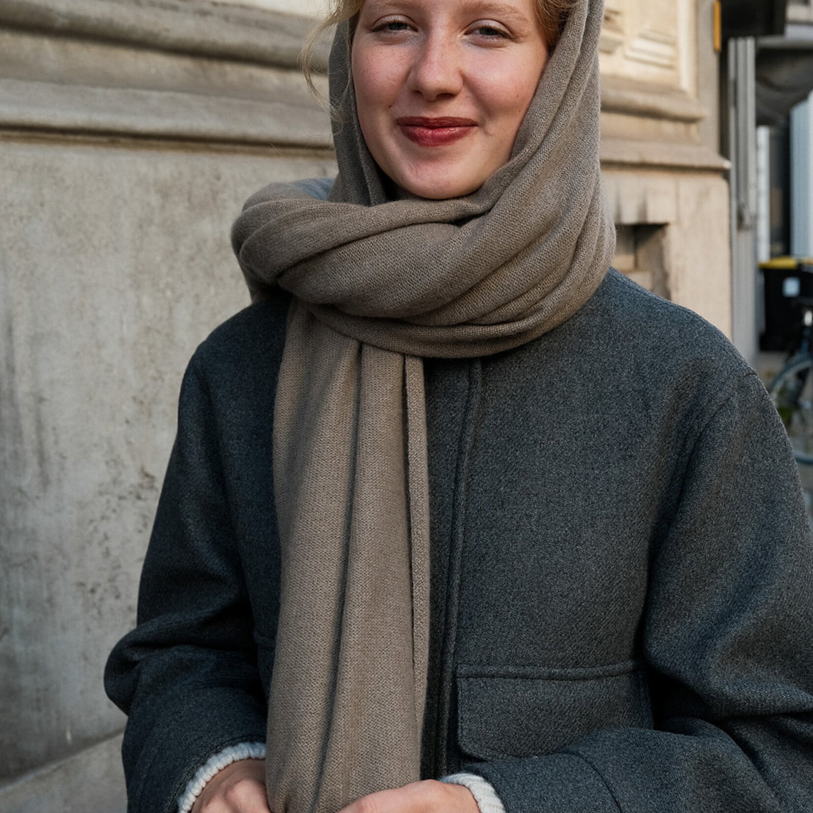 White + Warren Cashmere Travel Wrap    SOFT SHALE