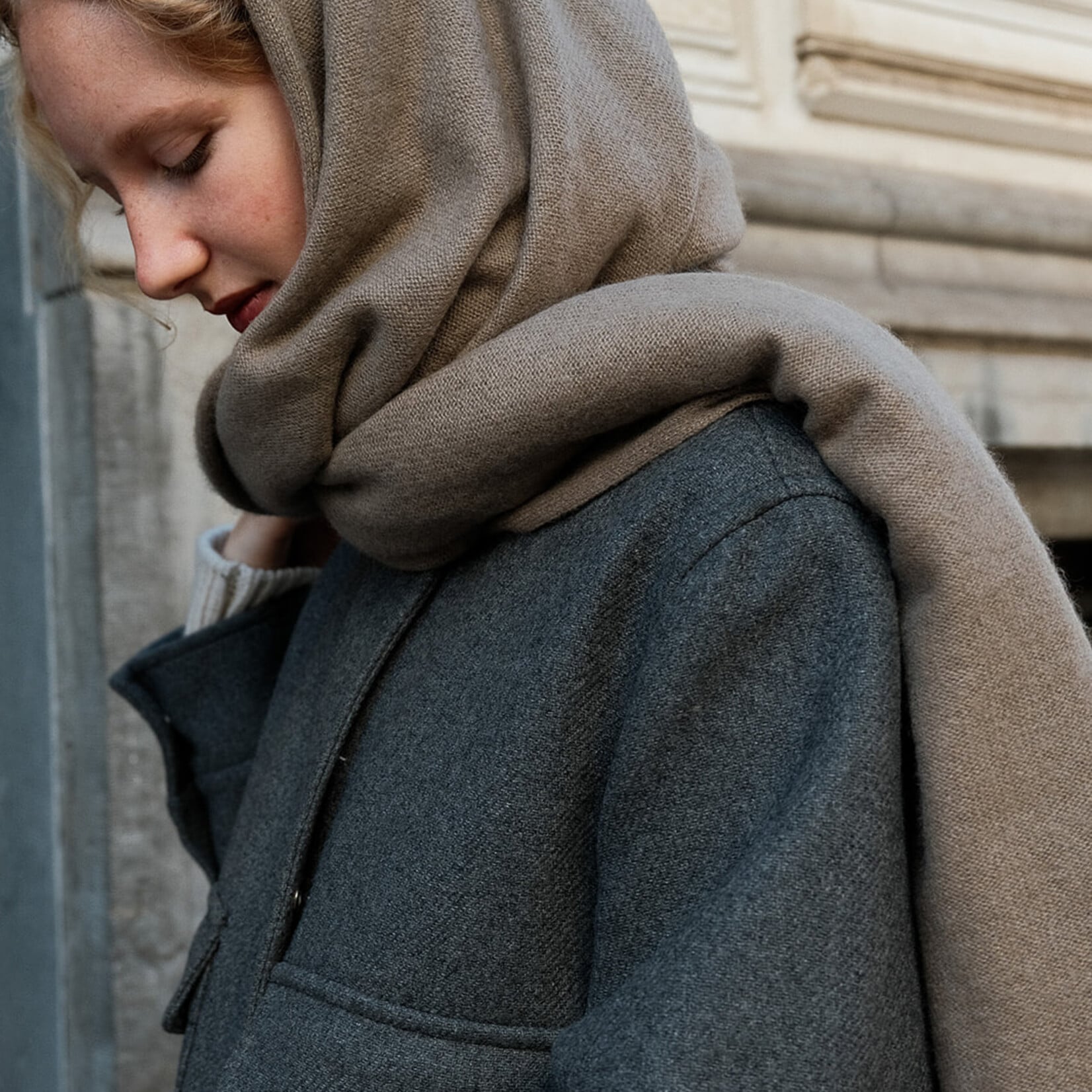 White + Warren Cashmere Travel Wrap    SOFT SHALE