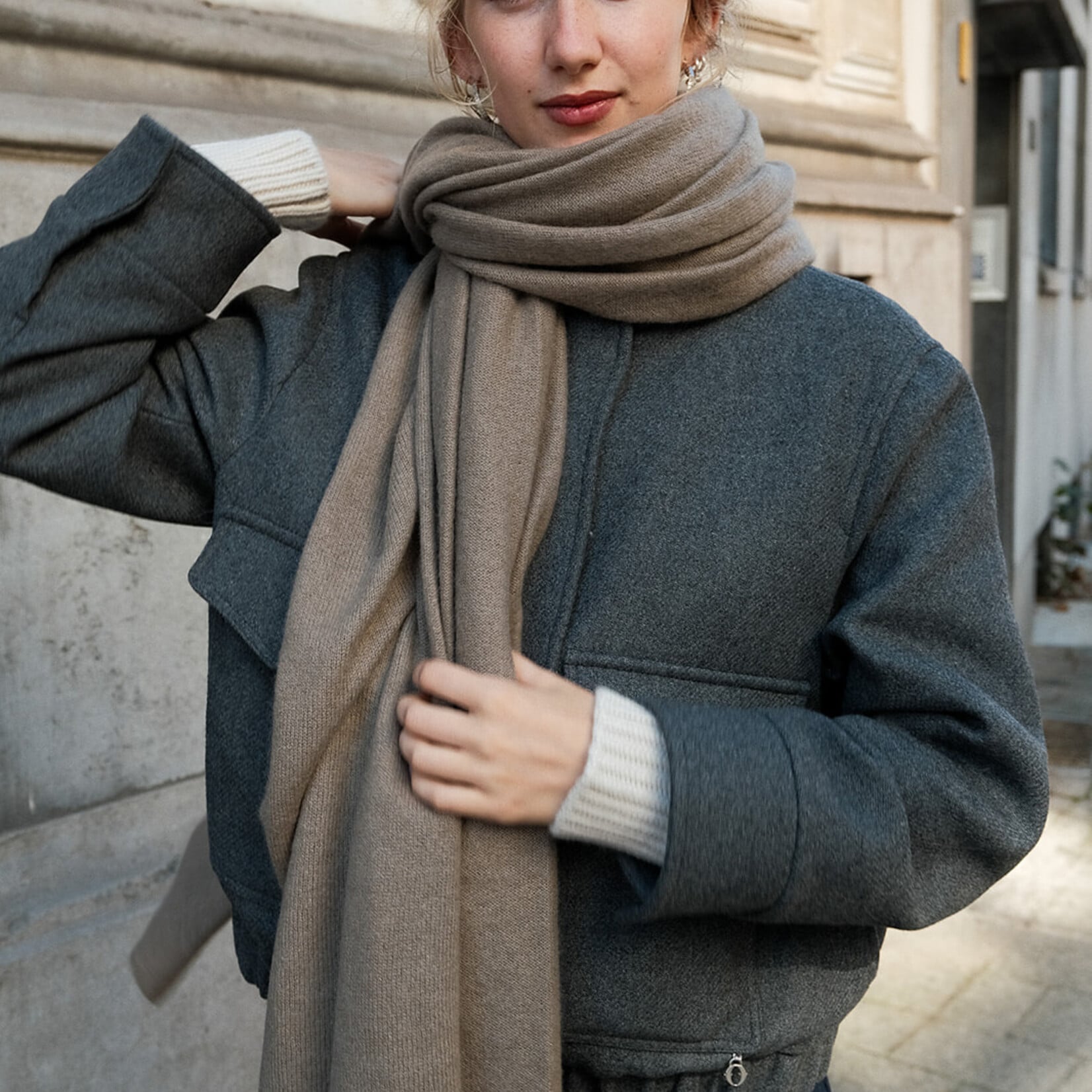 White + Warren Cashmere Travel Wrap    SOFT SHALE