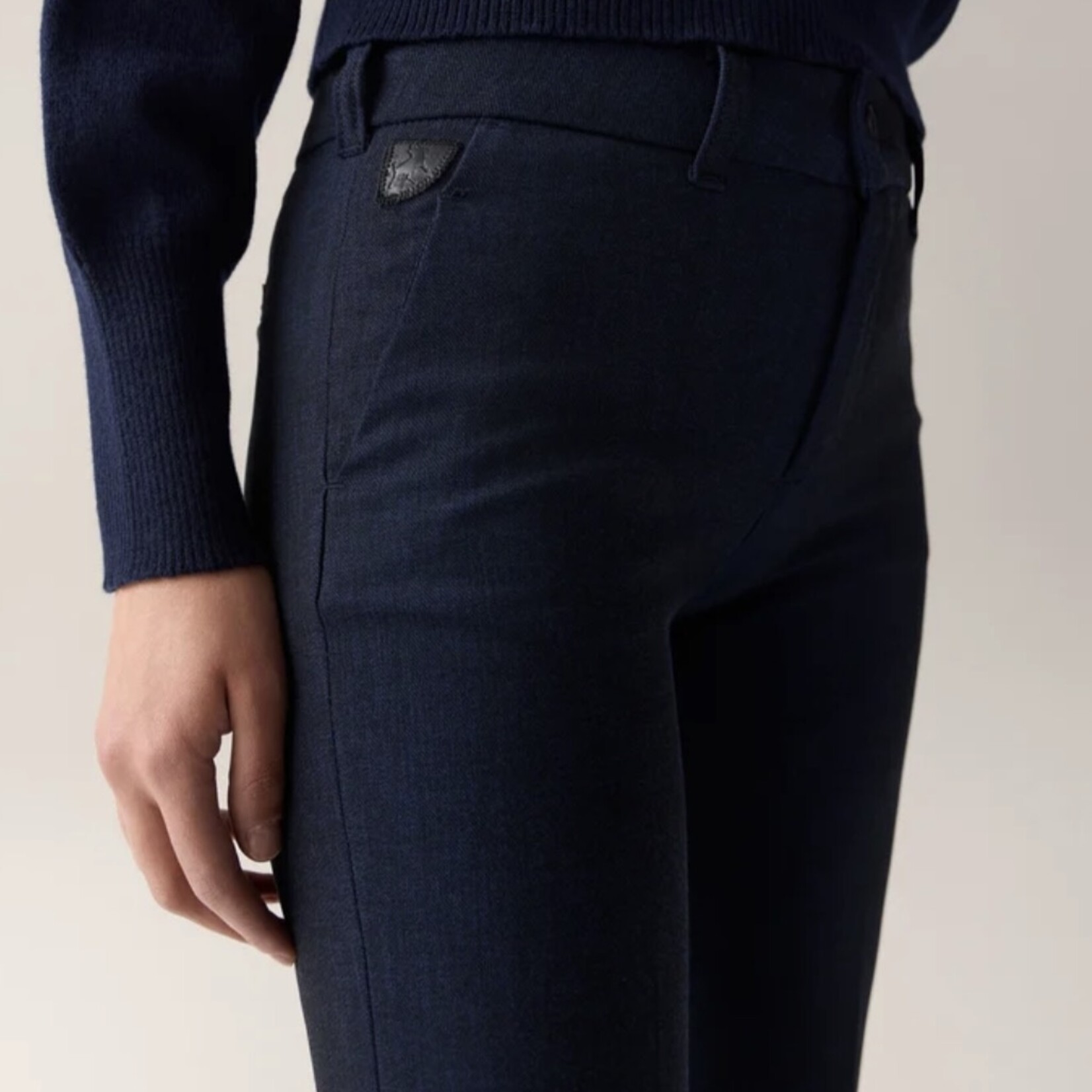 Lois Silvia wide blue