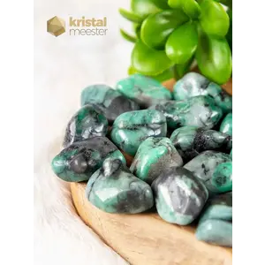 Emerald EX Tumbled Stones - Size S