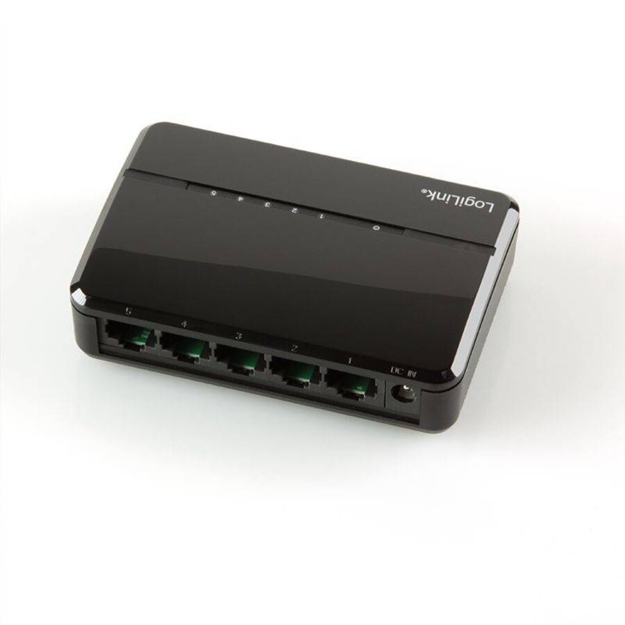 5-POORTS ETHERNET SWITCH 10/100 MBPS