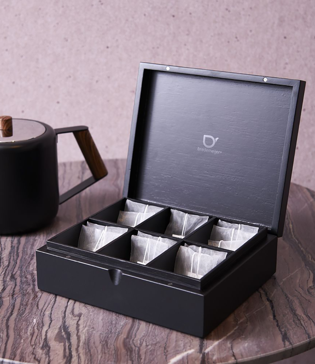 Theekist zwart met tekst graveren (6 vakken)