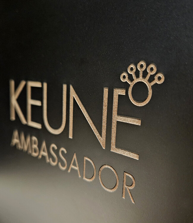 Theekist zwart met tekst graveren (12 vakken)