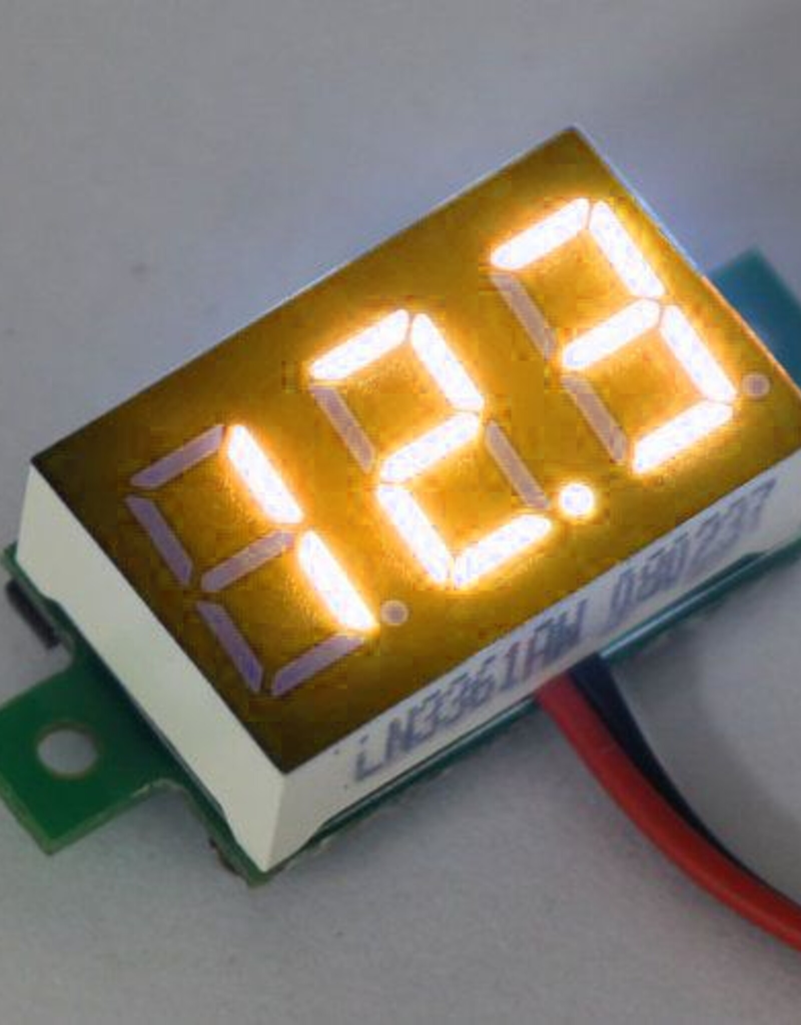 Mini Voltmeter Geel 3 t/m 30 Volt DC 0.36"