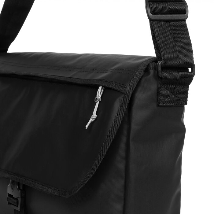 Eastpak Delegate + 15.6" laptop-Schoudertas tarp black