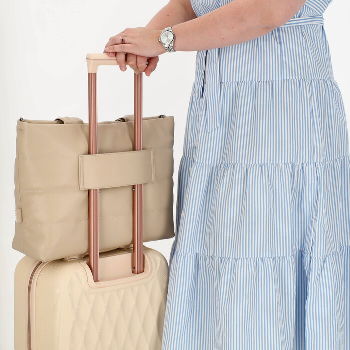 Zebra Trends Zebra Trends Evie 15.6" laptop-shopper light taupe