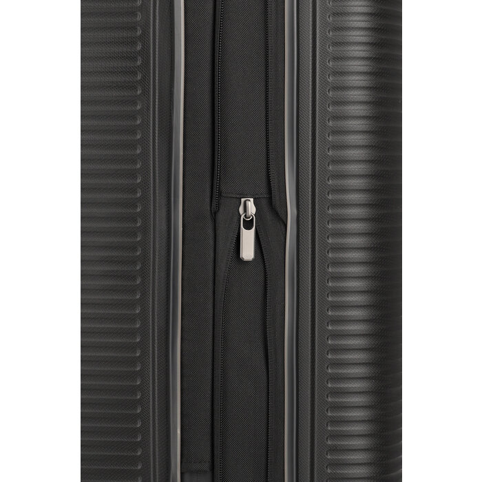 Travelite Travelite Roomer 66CM-66L expandable reiskoffer zwart