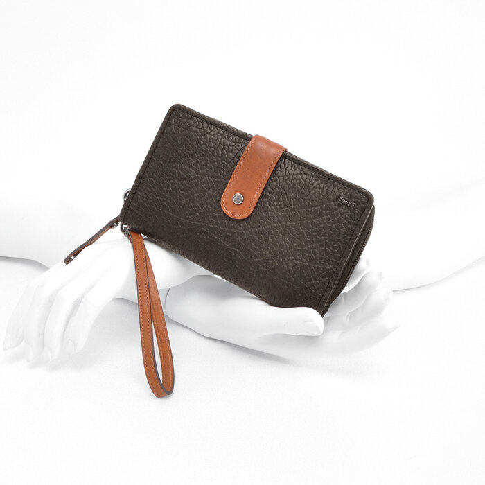 Berba Berba Chamonix 14cc ladies wallet 121-920 chocolate