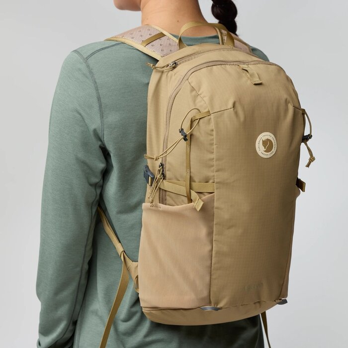Fjällräven Fjällräven Abisko Softpack 16 daypack clay