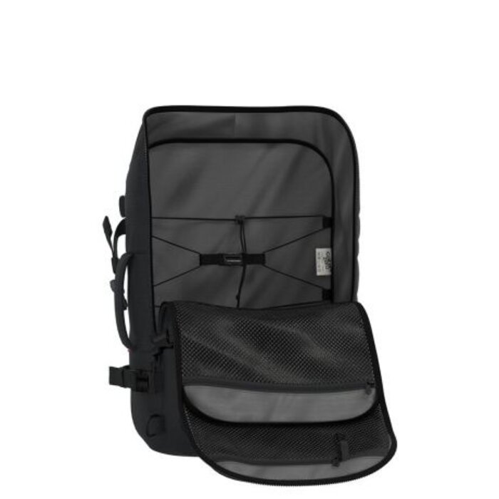 Cabin Zero CabinZero Adventure Pro 32L-14" laptop backpack absolute black