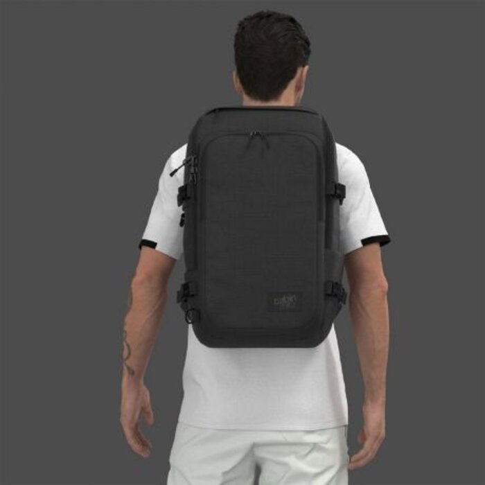Cabin Zero CabinZero Adventure Pro 32L-14" laptop backpack absolute black