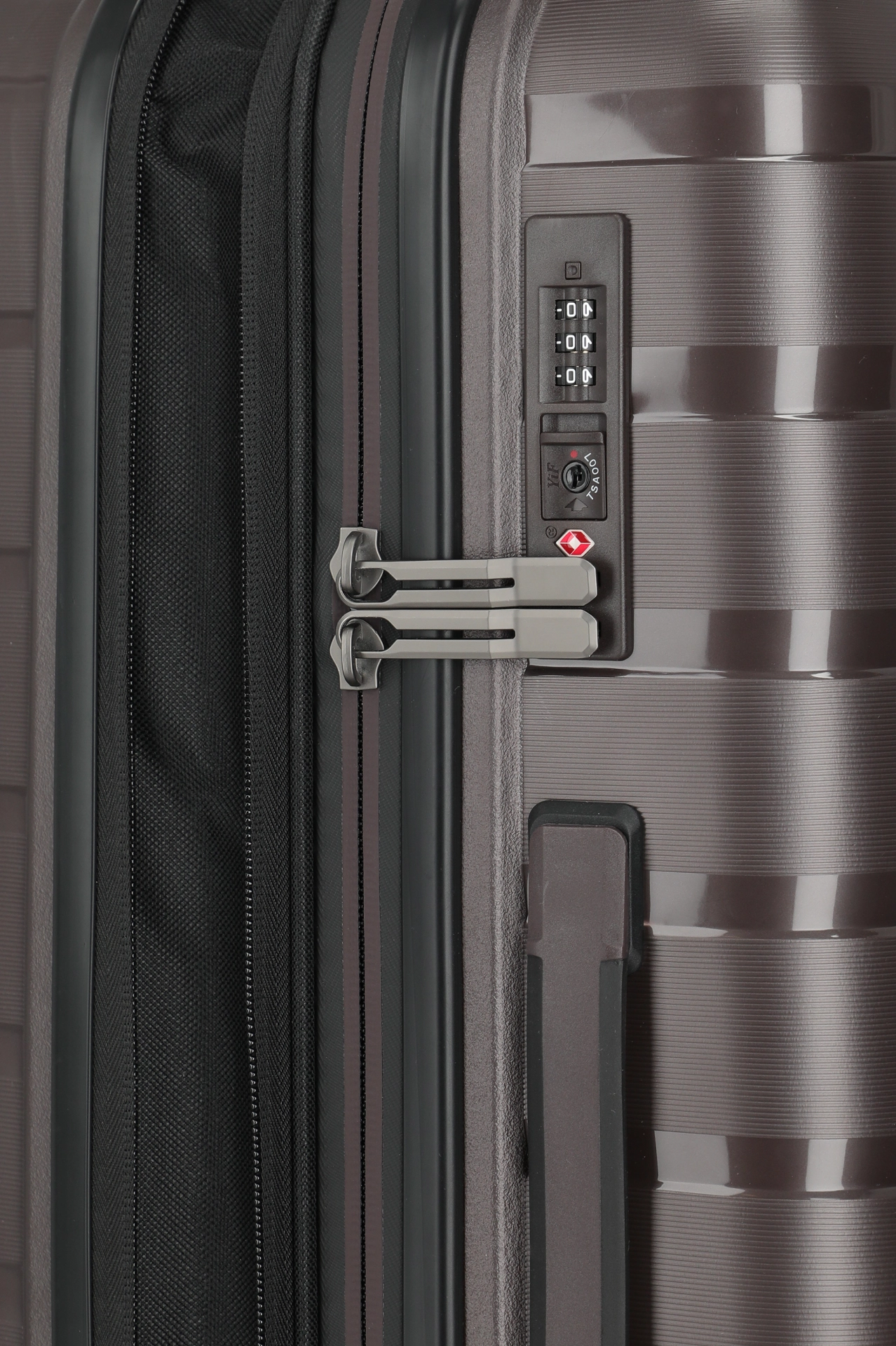 Travelite Air Base M 4-wiel trolley 71-82L Coffee