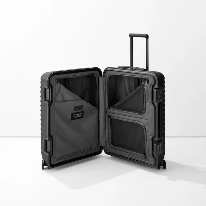 Titan Titan Overseas 4-w trolley M+ 84L zwart