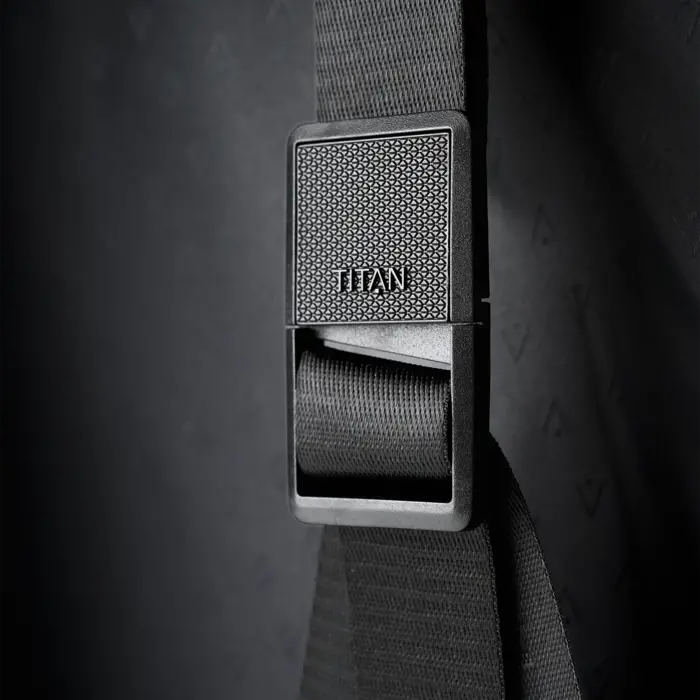 Titan Titan Overseas 4-w trolley M+ 84L zwart