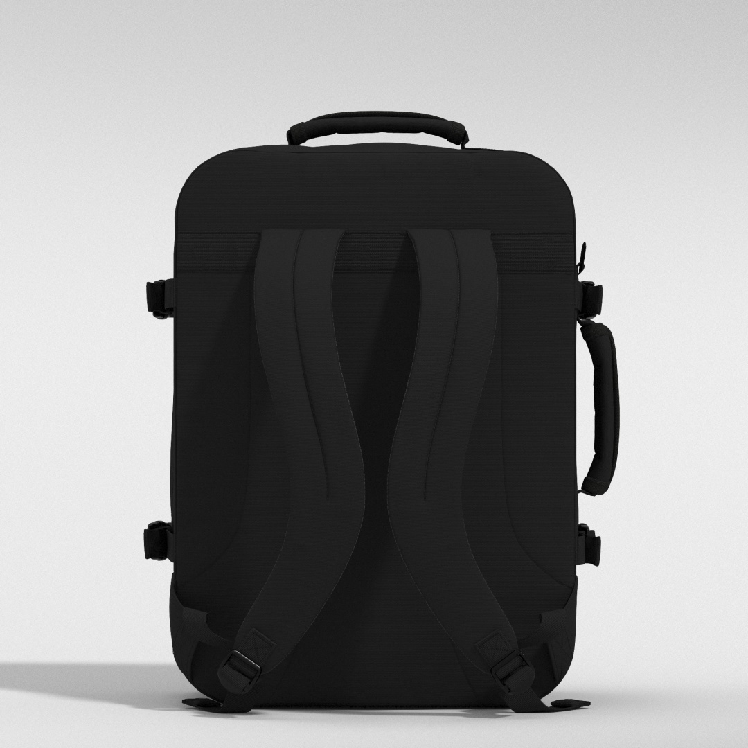 Cabin Zero Classic 44L ultra light absolute black