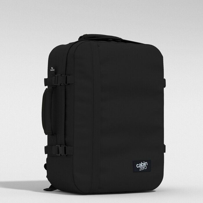 Cabin Zero Classic 44L ultra light absolute black