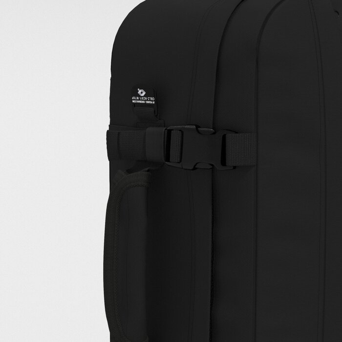 Cabin Zero Classic 44L ultra light absolute black