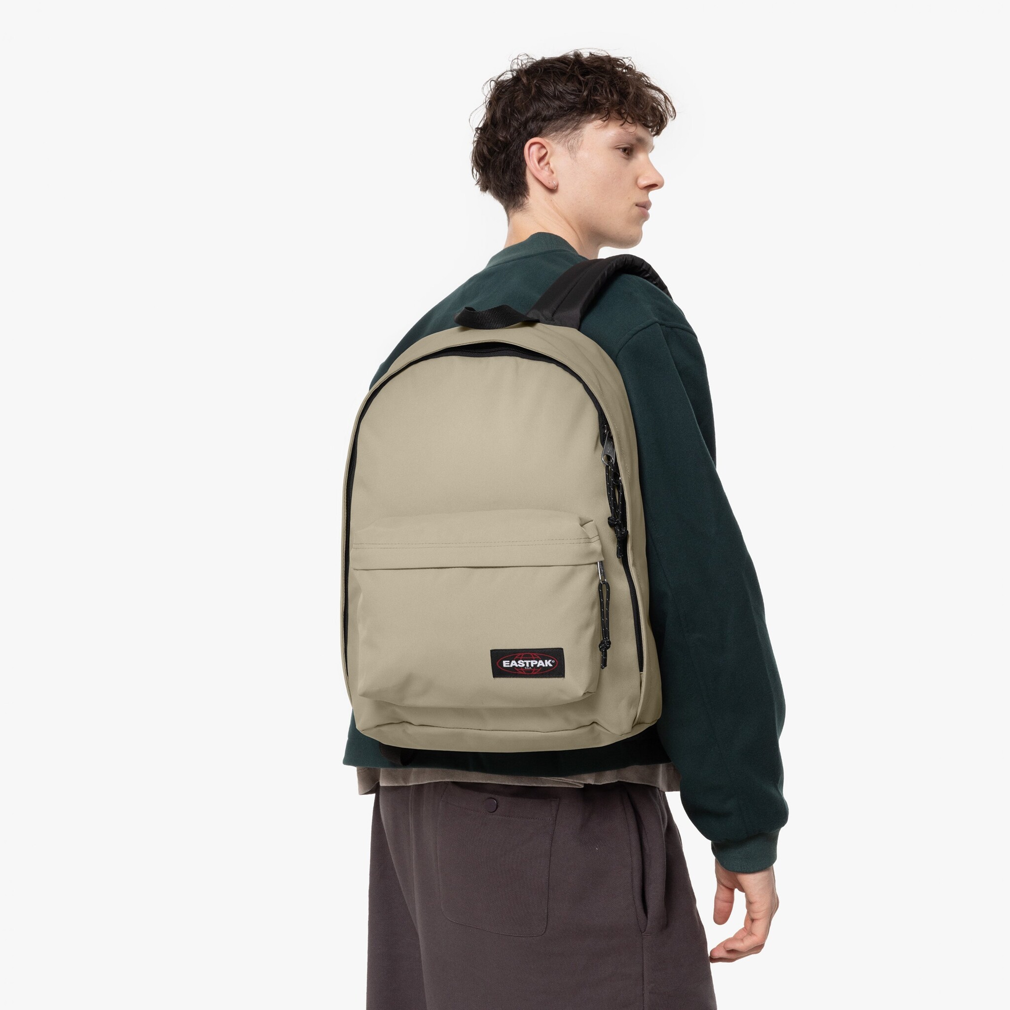 Eastpak Out of Office 27L 15.4" laptop-rugzak beach beige