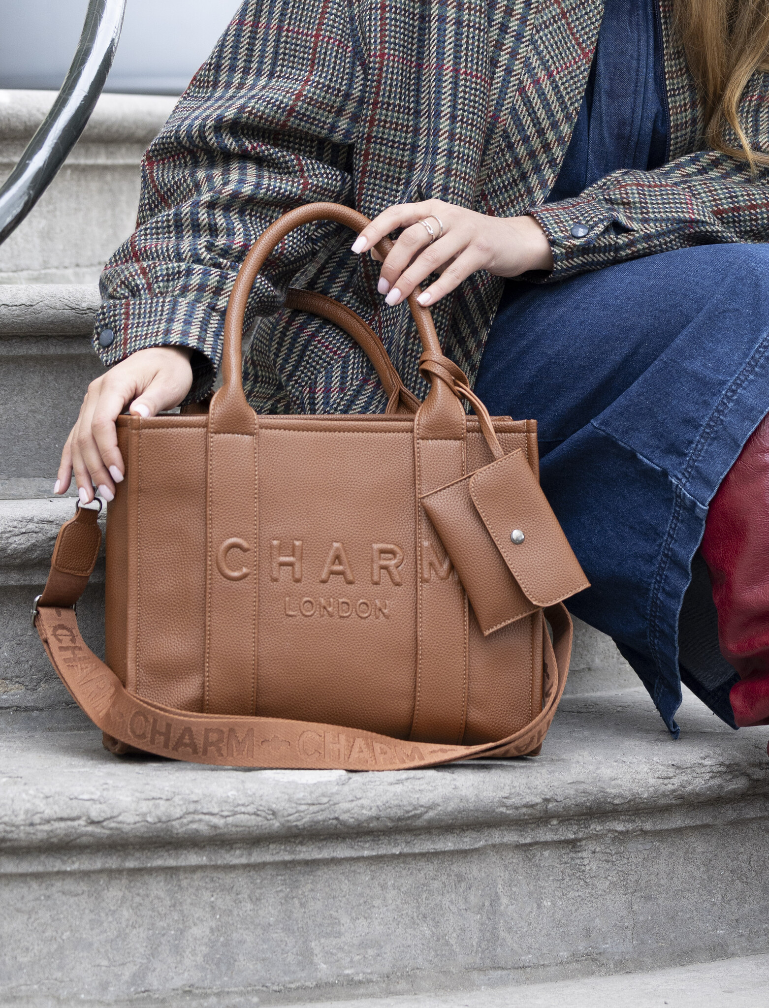 Charm London Charm London Bond middelgrote shopper zand