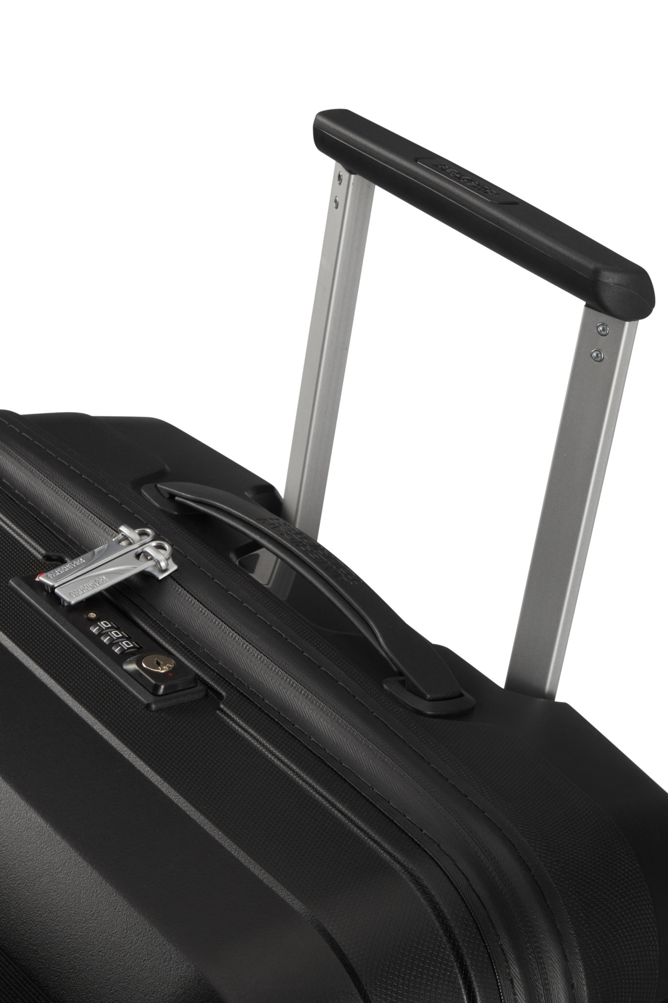 American Tourister Airconic reiskoffer spinner 67-61L-2.7KG onyx black