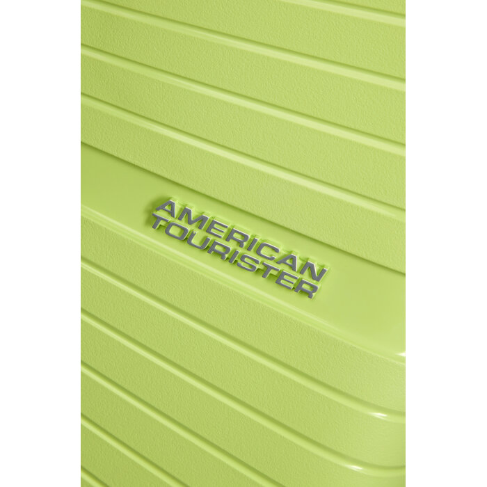 American Tourister Airconic reiskoffer spinner 77-101L-3.2KG electric lime