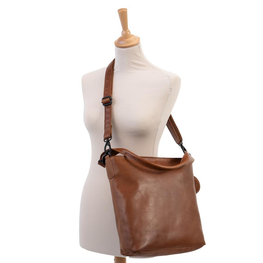 Saccoo Saccoo Caracas pull-up Foggia schoudertas chestnut