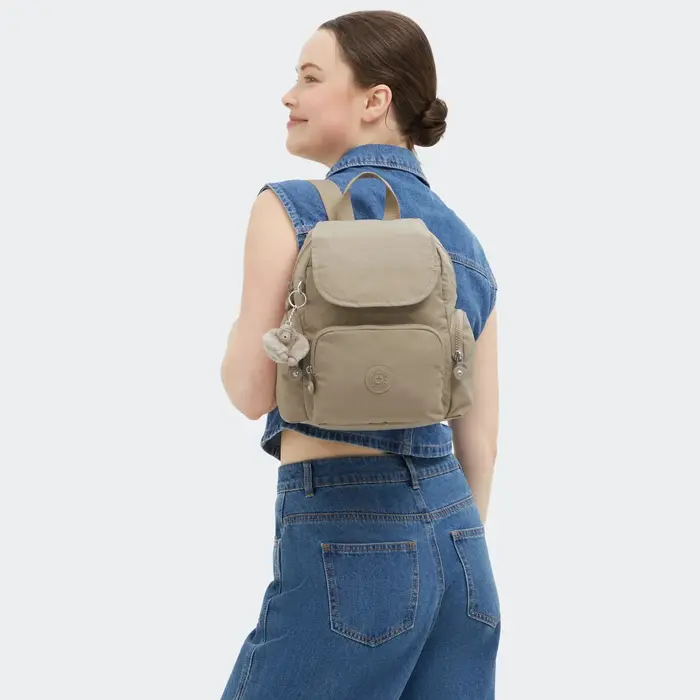 Kipling Kipling City Zip mini rugtasje soft taupe