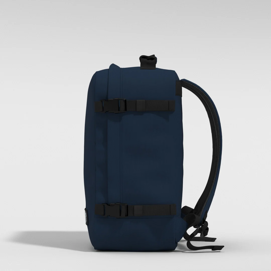 Cabin Zero CabinZero Classic 36L cabin backpack navy