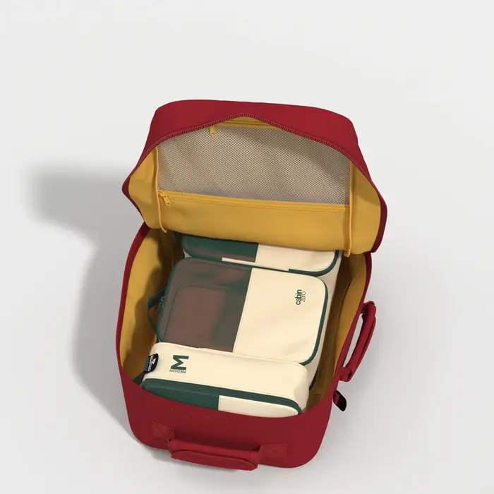 Cabin Zero CabinZero Classic 44L ultra light ketchup red