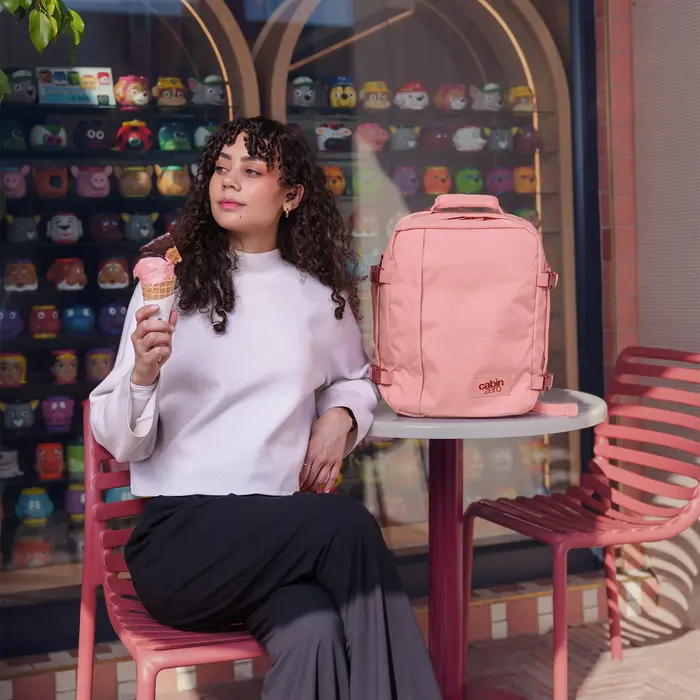 Cabin Zero CabinZero Classic 28L cabin backpack macaroon pink