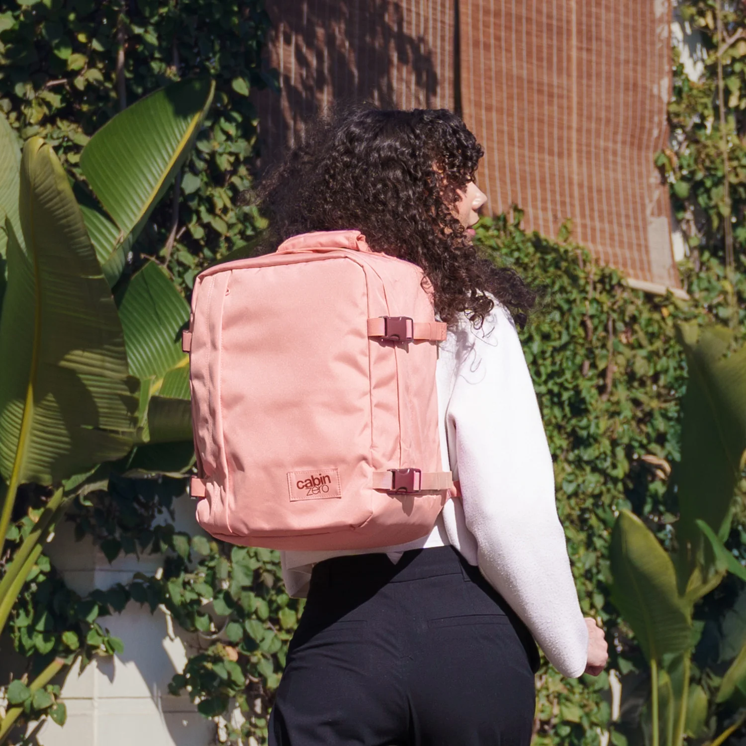 Cabin Zero CabinZero Classic 28L cabin backpack macaroon pink