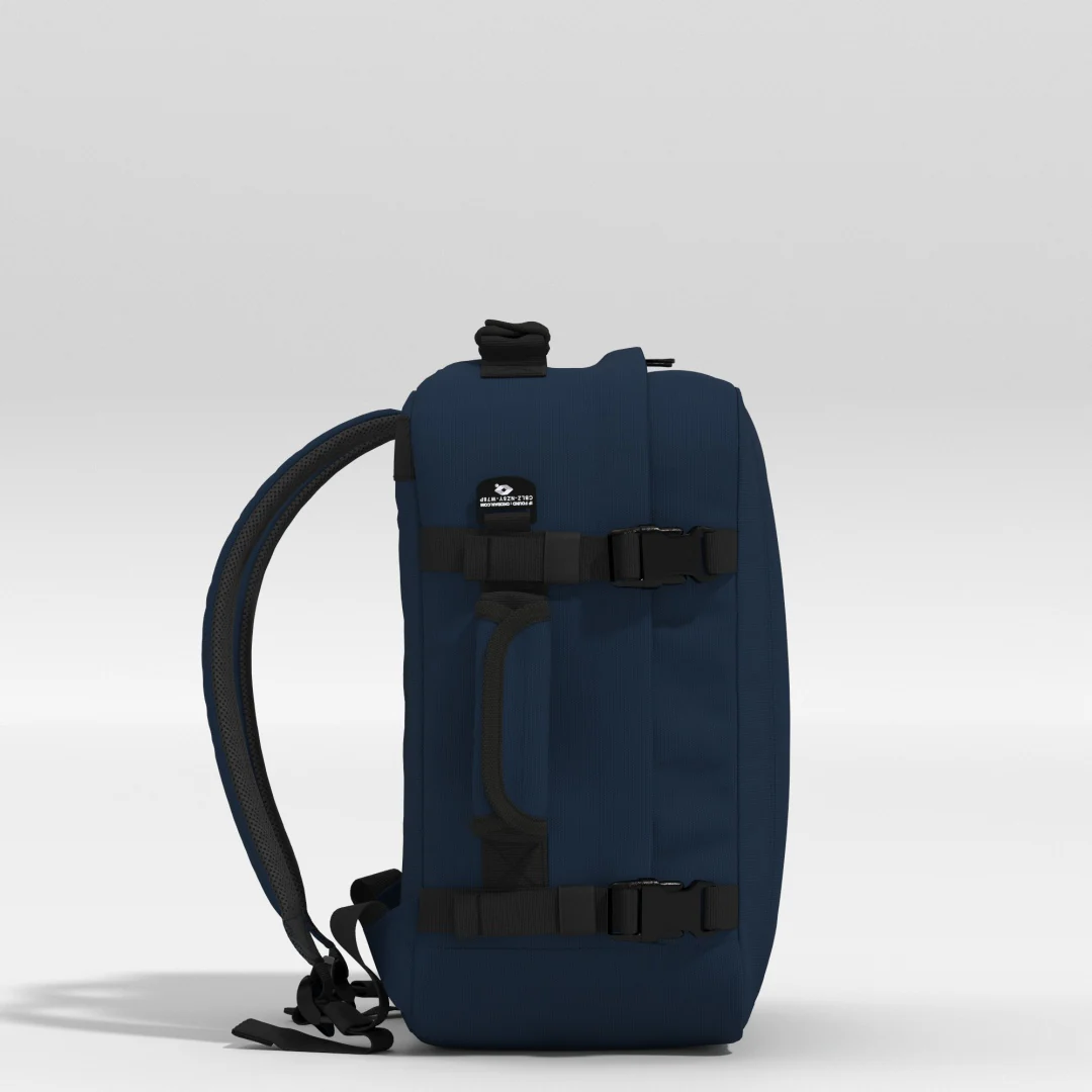 Cabin Zero CabinZero Classic 28L cabin backpack navy