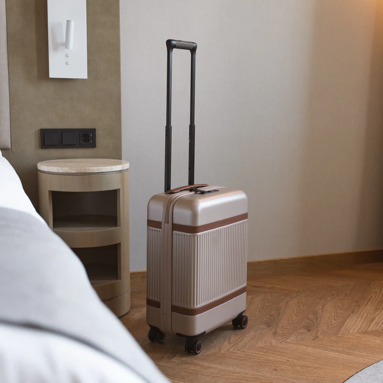 Chesterfield The Chesterfield Brand Zuna cabin 55x35x22cm champagne