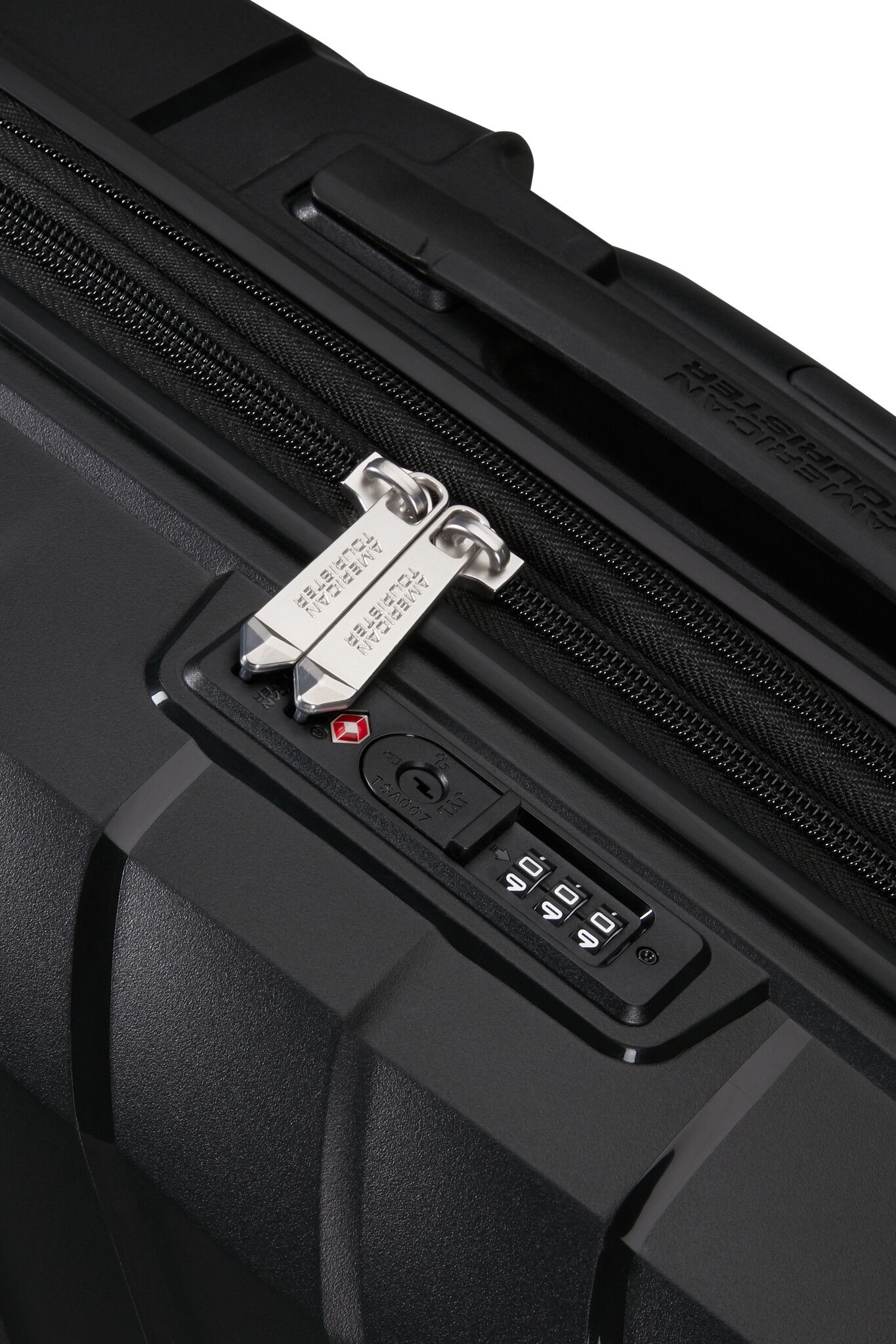 American Tourister American Tourister Flytwist 55 cm EXP. Spinner zwart