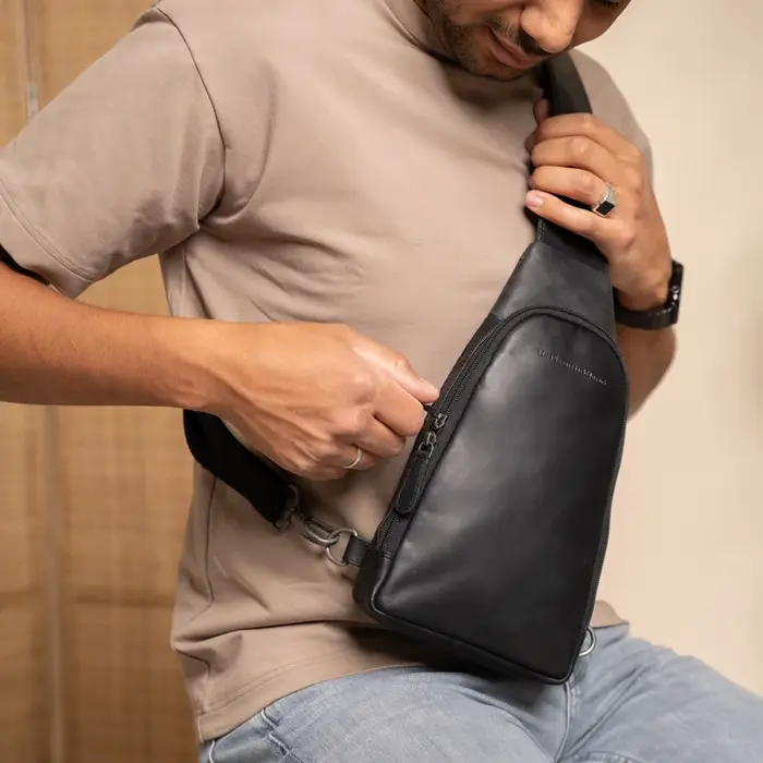 Chesterfield Chesterfield Bowey crossbodybag zwart