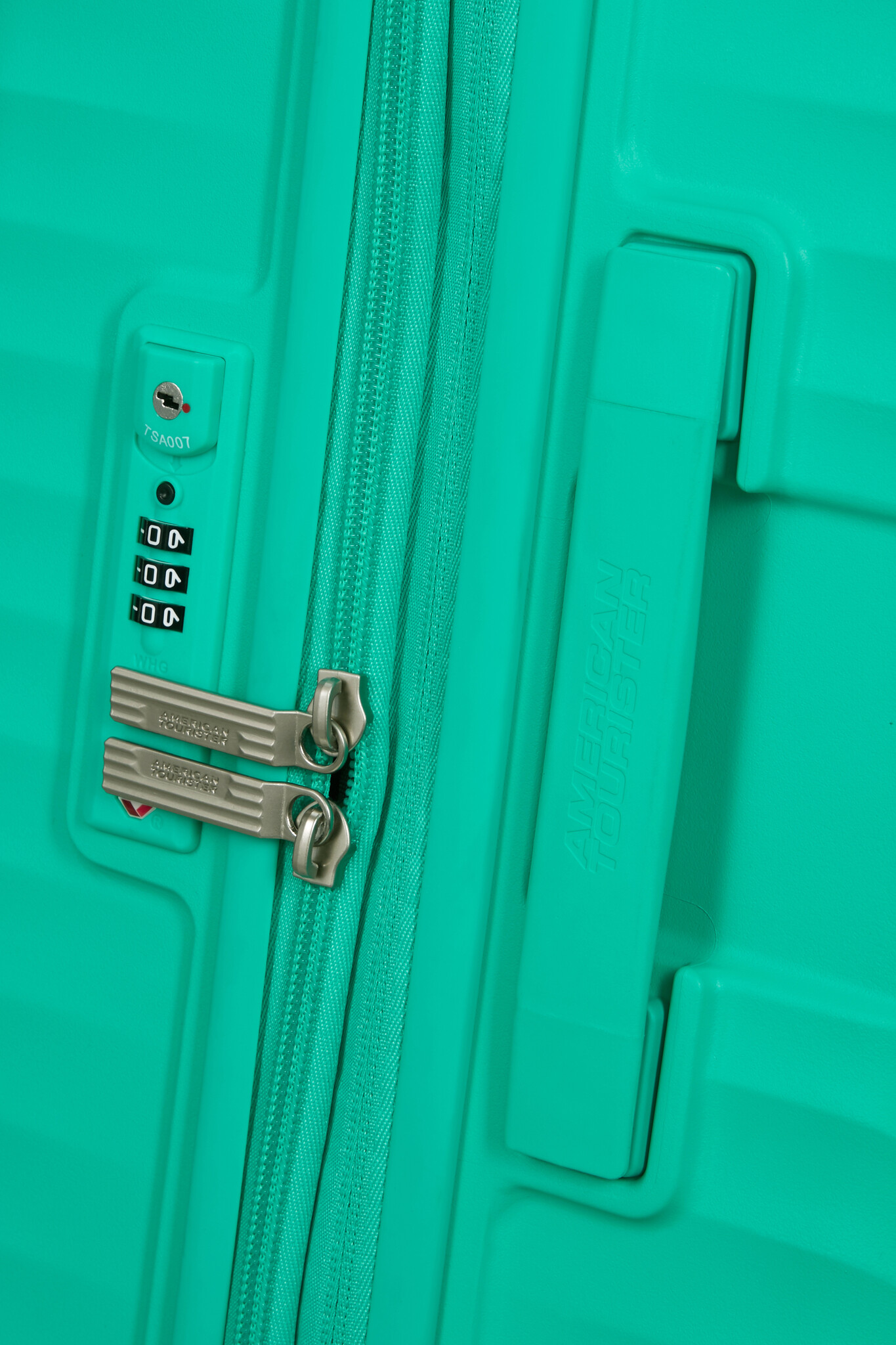 American Tourister American Tourister Diablast reiskoffer spinner 68cm cyber aqua