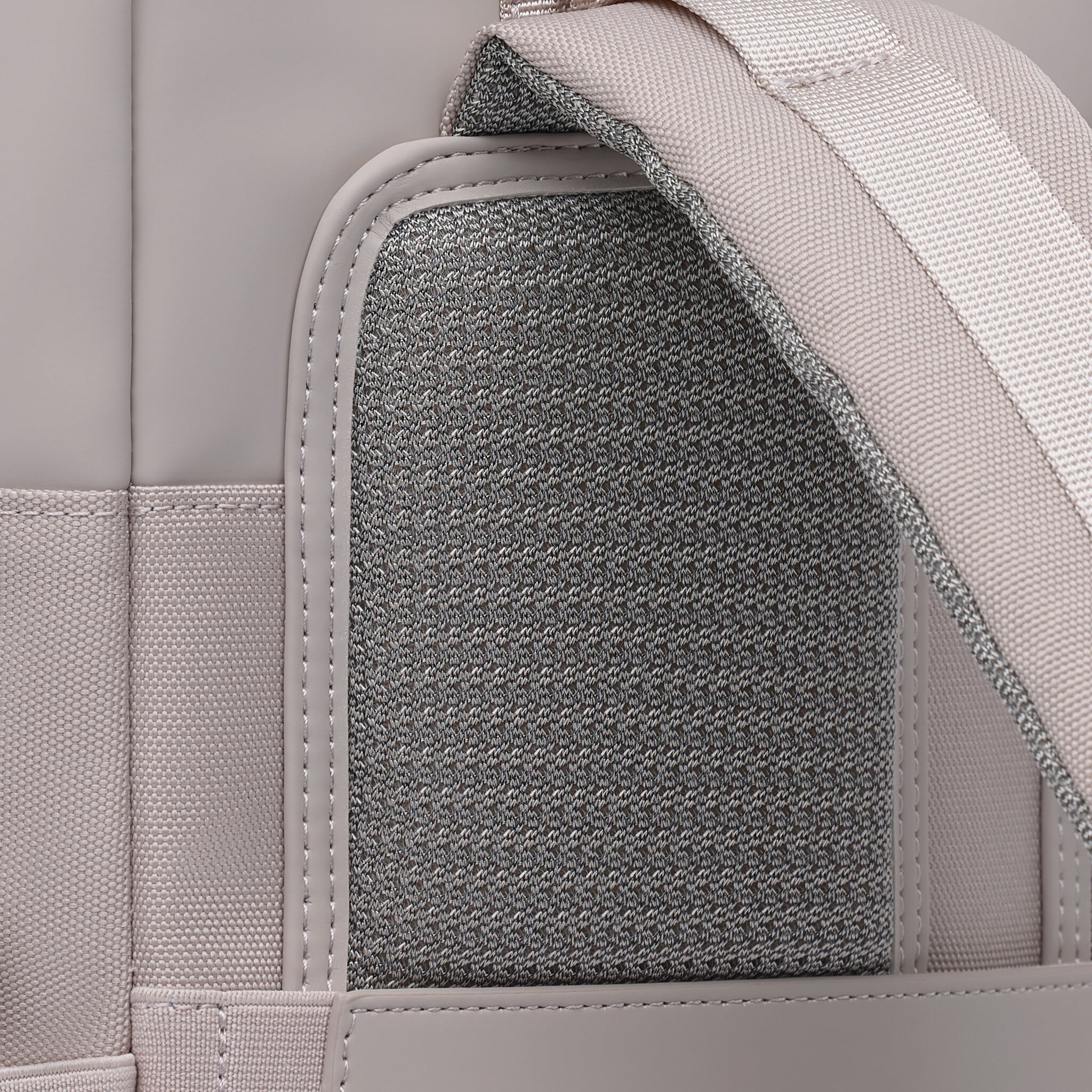 Kapten & Son Kapten&Son Bergen Pro 15" laptop-rugtas muted rose