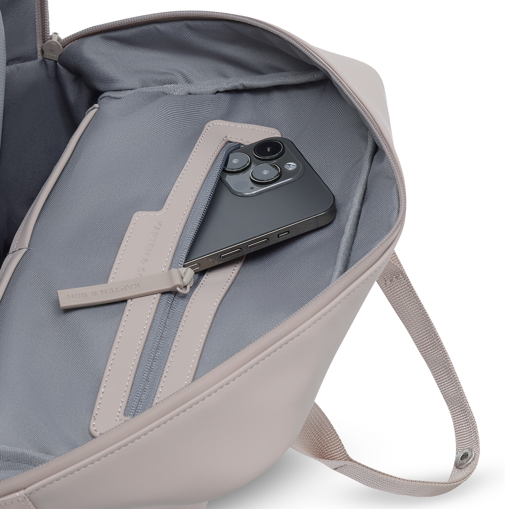Kapten & Son Kapten&Son Bergen Pro 15" laptop-rugtas muted rose