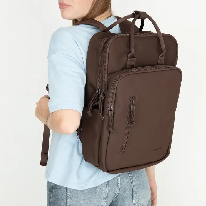 New Rebels New Rebels William Milwaukee 15.6" handel backpack bruin