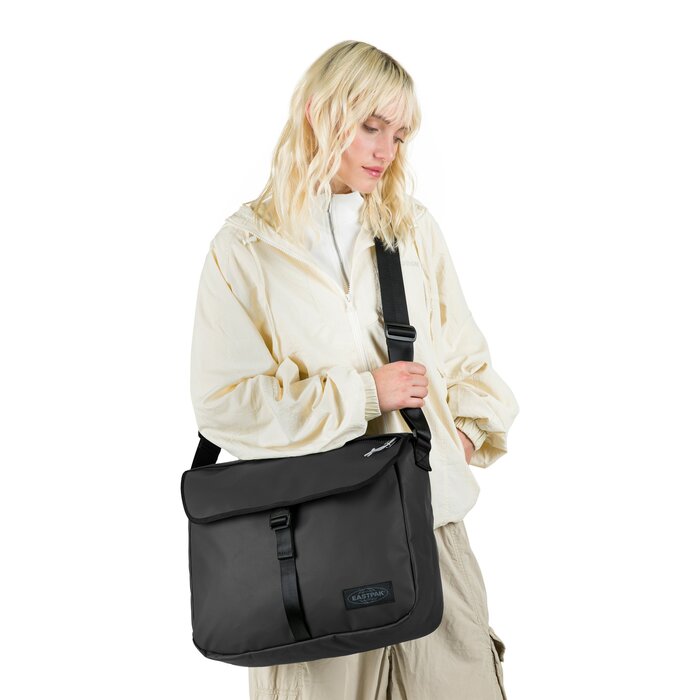 Eastpak Eastpak Delegate + 15.6" laptop-Schoudertas tarp black