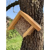 Kleinere bijenhotel voor wilde bijen e.a. nuttige insecten